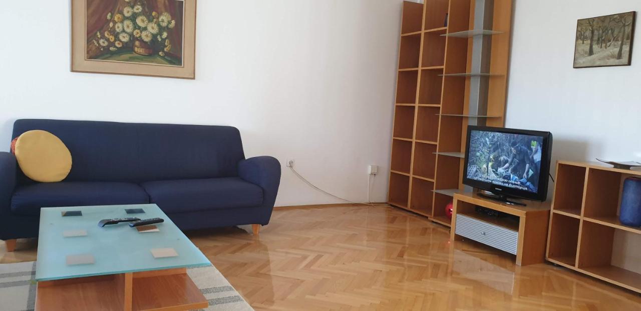 Spectacular Apartment In Skopje, City Mall Area Exterior photo